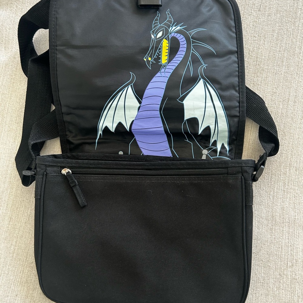 Disney's Maleficent Vintage crossbody with matching wallet - Picture 4 of 9